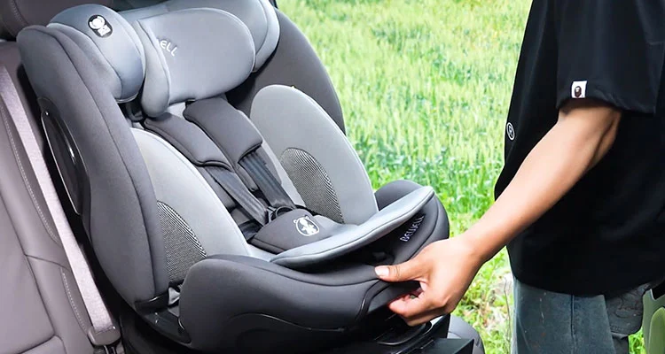 Đổi mới ghế xe mới cải thiện sự an toàn và thoải mái của gia đình